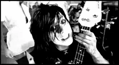 Max green  ̧.*♡*. ̧