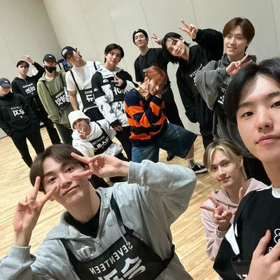 SEVENTEEEENNNNNN (kpop group!)