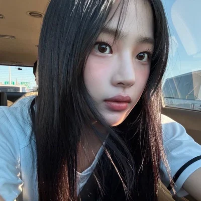 Kim Minji | Fans.