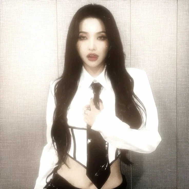 - DEADLY WANTS - Assassin Jeon Soyeon  ೀ⋆。