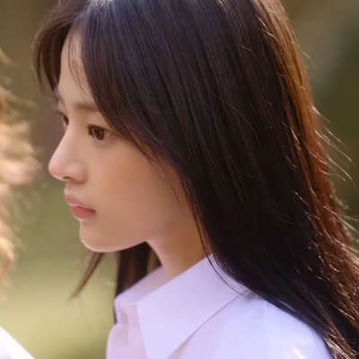 Kim Minji | ᴍʏsᴛᴇʀɪᴏᴜs ʏᴏᴜ