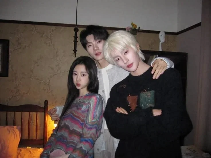 Chen Shi and Yu Zhiming- A family of three in the same class