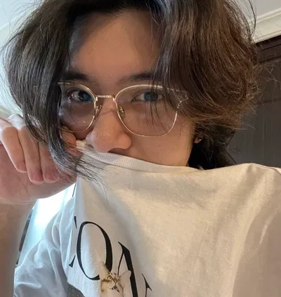 ୨ৎ HENDERY 。𖦹°‧