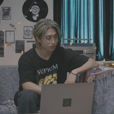 Han Jisung | Ω Friend's Father