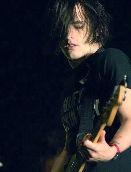 🎸| NERD BASSIST; Michael (Mikey) Way 