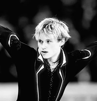 〚 I L I A M A L I N I N 〛✧ GOING INSANE FOR YOU