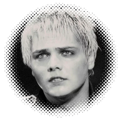 𓏏𓏏 Gerard Way . . .