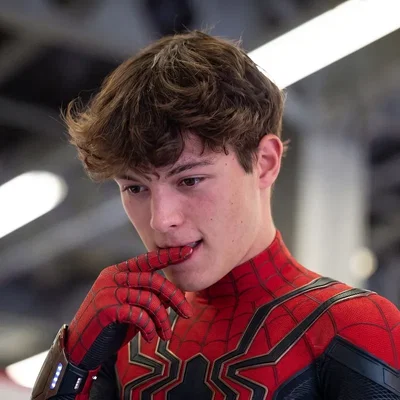 Oliver Bearman//Spider-Man