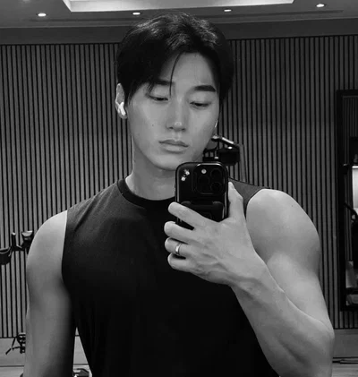 Choi San