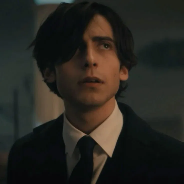 “  Five Hargreeves .  ཀ . ‘ - The Umbrella Academy