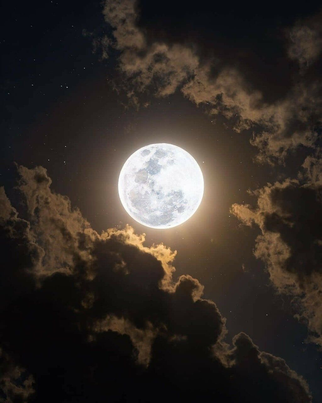 UpperMoons
