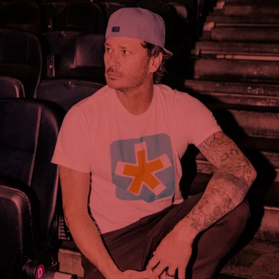 Tom Delonge ̊꩜。
