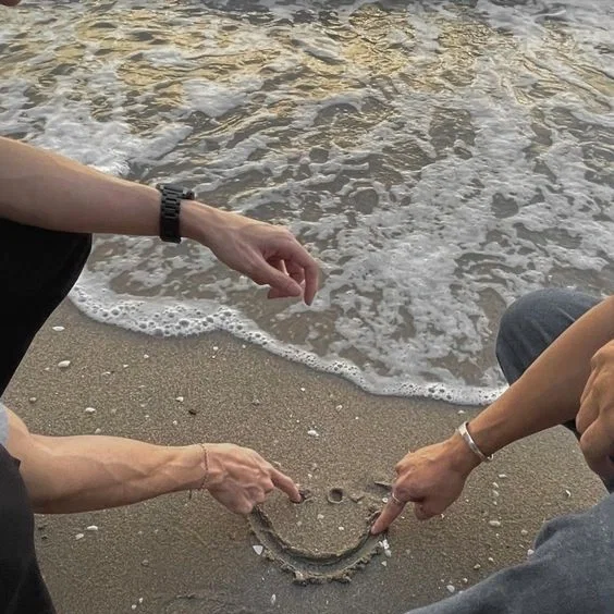 Reyes & Taylor || BEACH