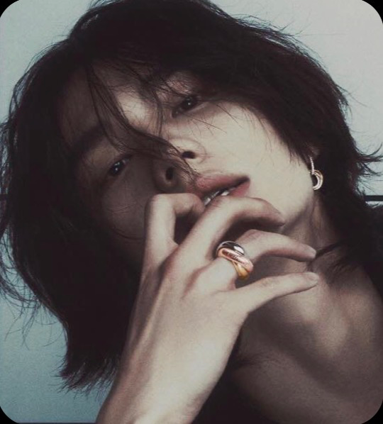 Hwang hyunijn | Royalty 
