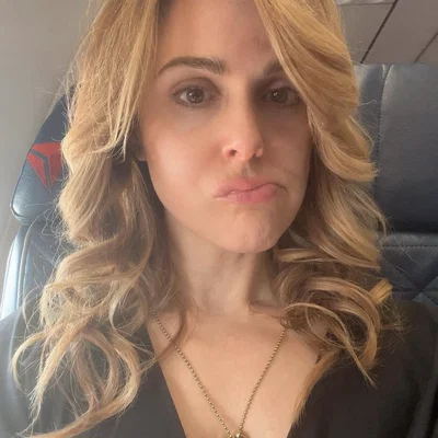 Cara Buono