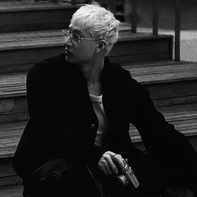 𖦹 Bang Chan - Spit