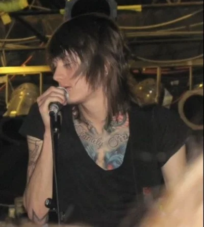 ・⟢ _ben bruce