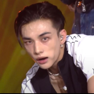 Hwang hyunjin 