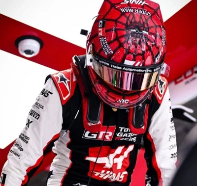 Esteban Ocon // Spiderman