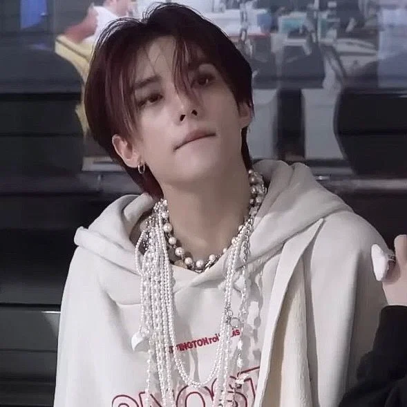 Hwang Hyunjin 