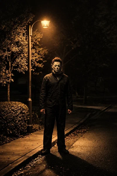 Hold still in the dark