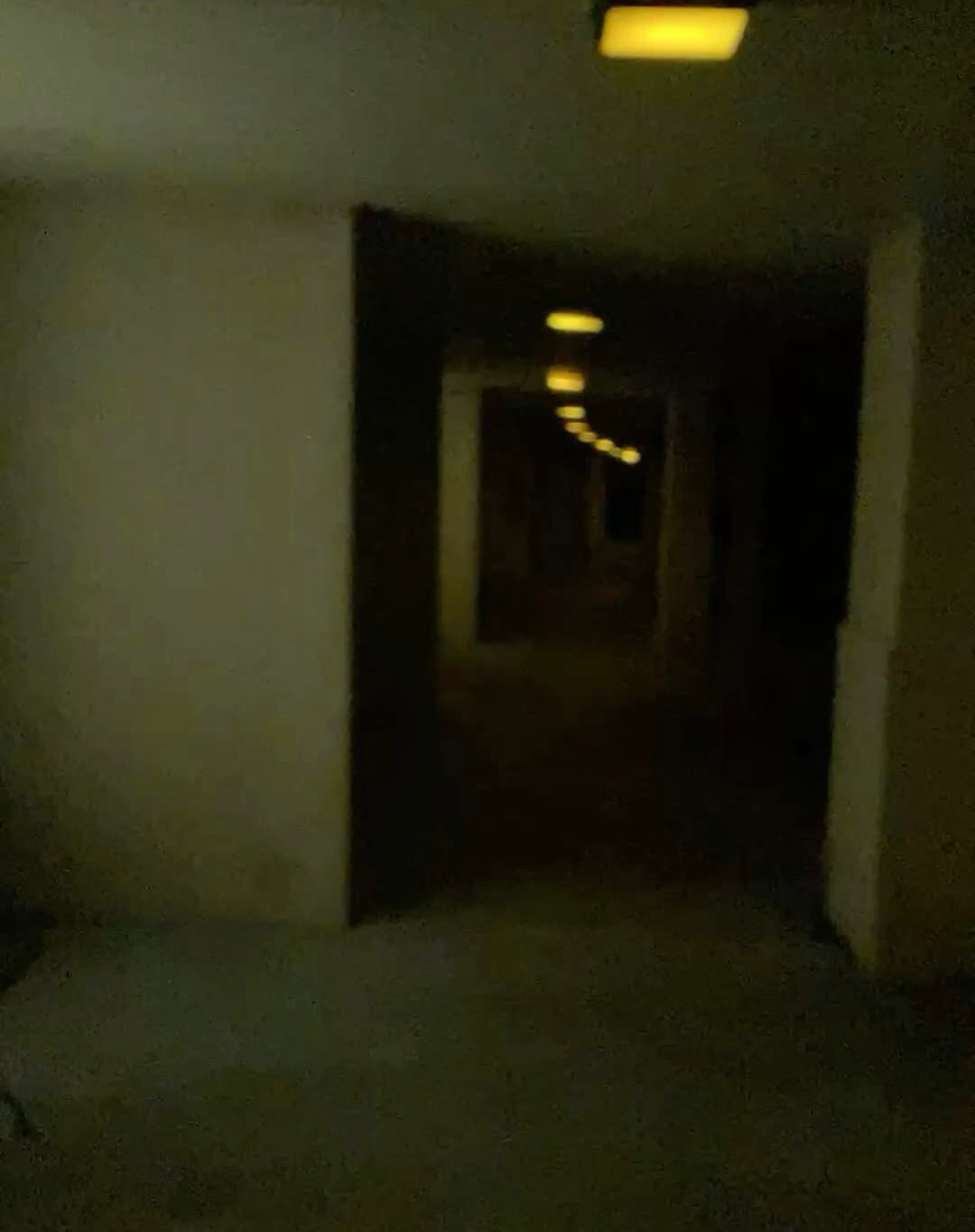 ⸝⸝ᆞ  ♩  dsmp  ˃˂   🚪
