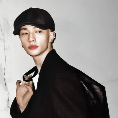- THEIFS GRASPS - Hwang Hyunjin