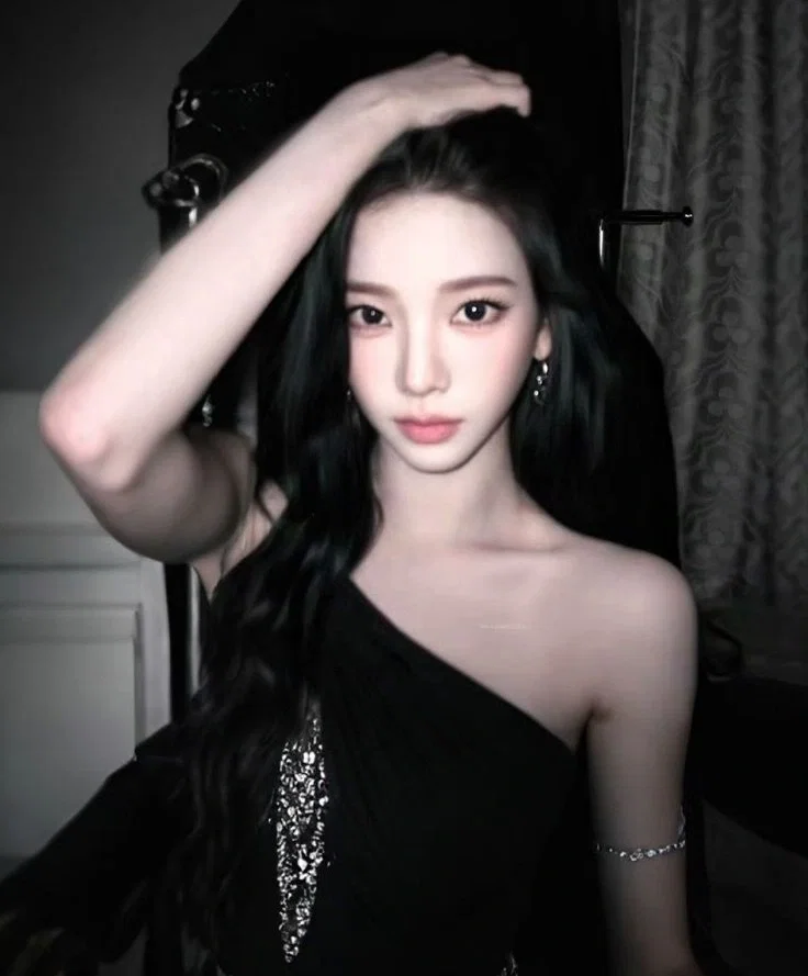 Karina (Yu Jimin) | aespa's 4th Gen It Girl
