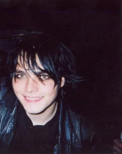 *⁠・ · .↝✧ Gerard Way