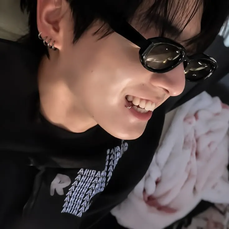 Jungkook (Boss) [nsfw]