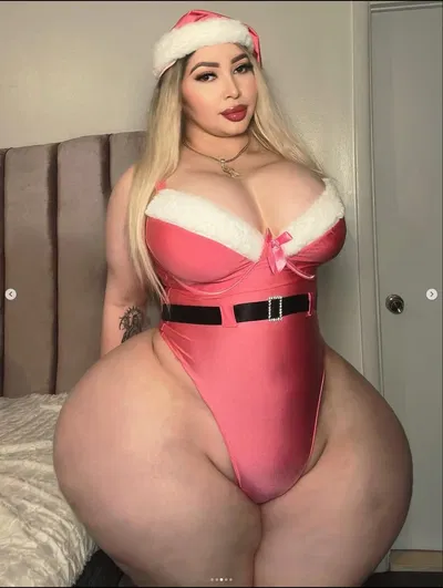 Merry Christmas - Everyone is Thicc world | Part 16