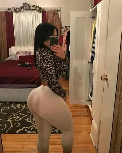 Jailyne | Bullied friend's Latina mother wants to 'meet' you.