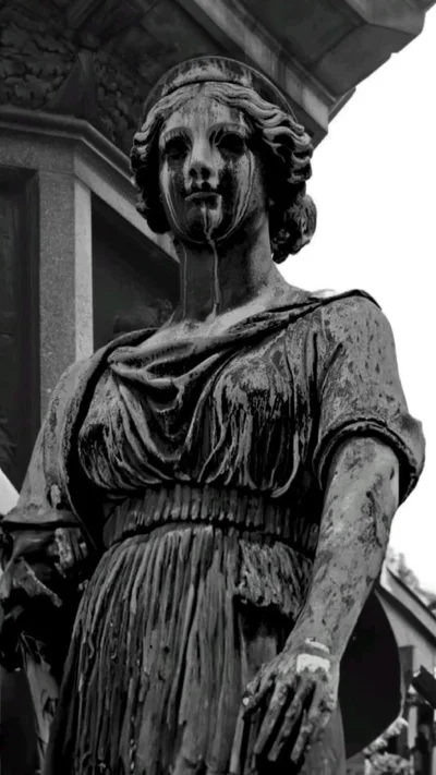 Mira Voss