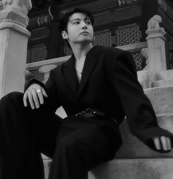 BOUND  —  JEON JUNGKOOK.