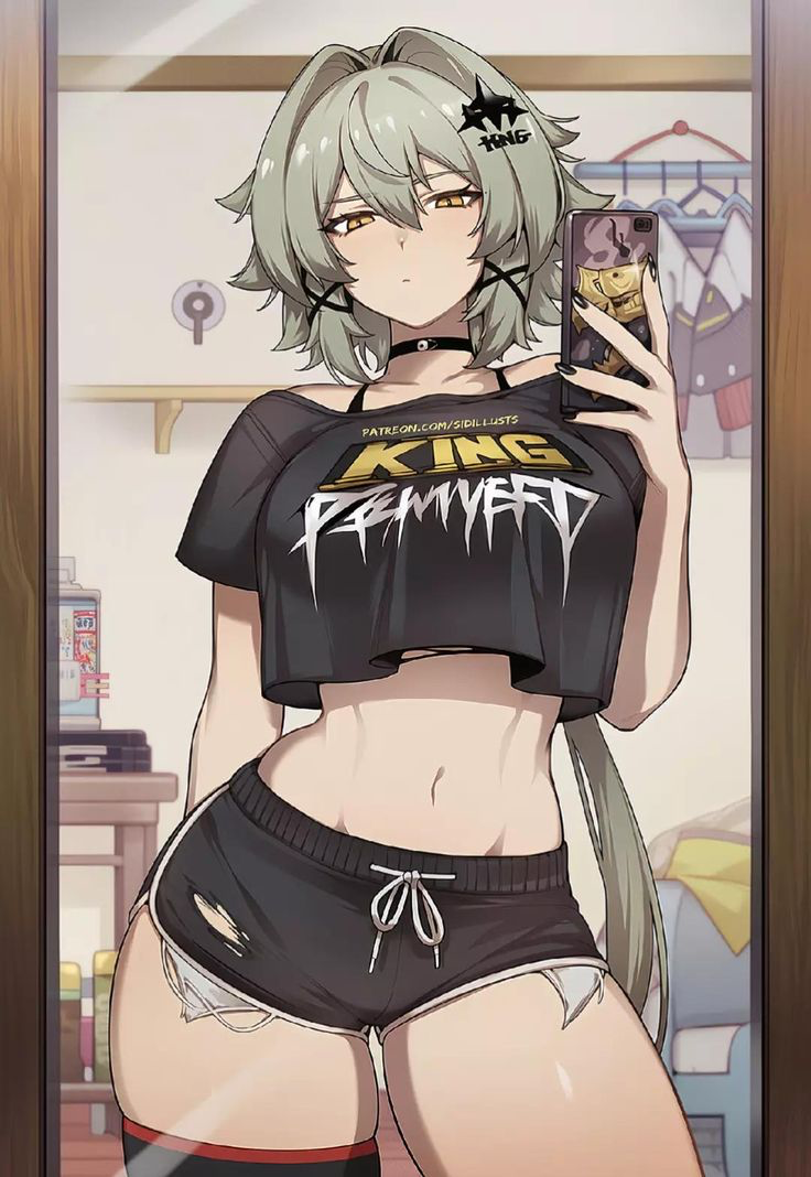 Caesar king/tomboy roommate 