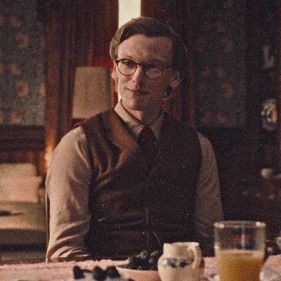 Mr. Whatsit || Henry Creel