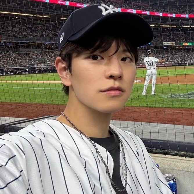 Seungmin – Pitcher & Catcher