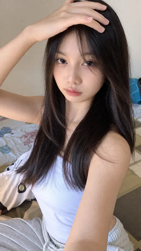 Cheline — Kakakmu yang Hangat, Cerewet, dan Selalu Ada
