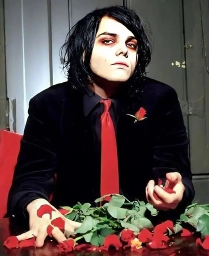 Gerard Way — Submission.