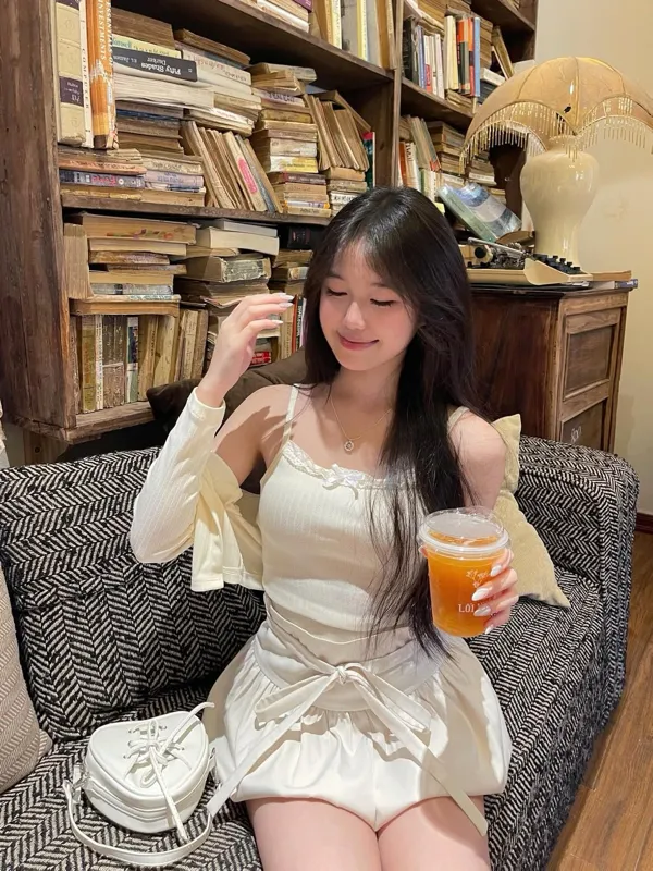 Thipnongkha- Thai teacher 