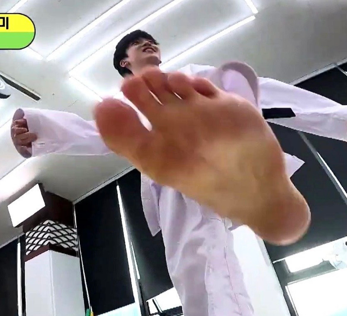Giant karate fighter