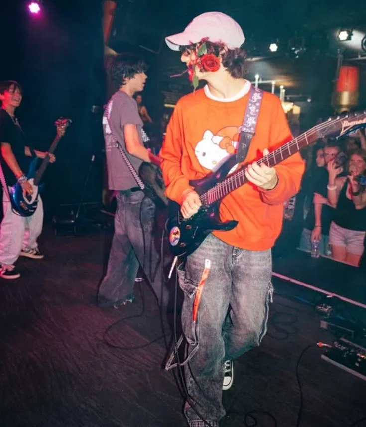 DYLAN TRUEBLOOD//❗😸🎸🎧