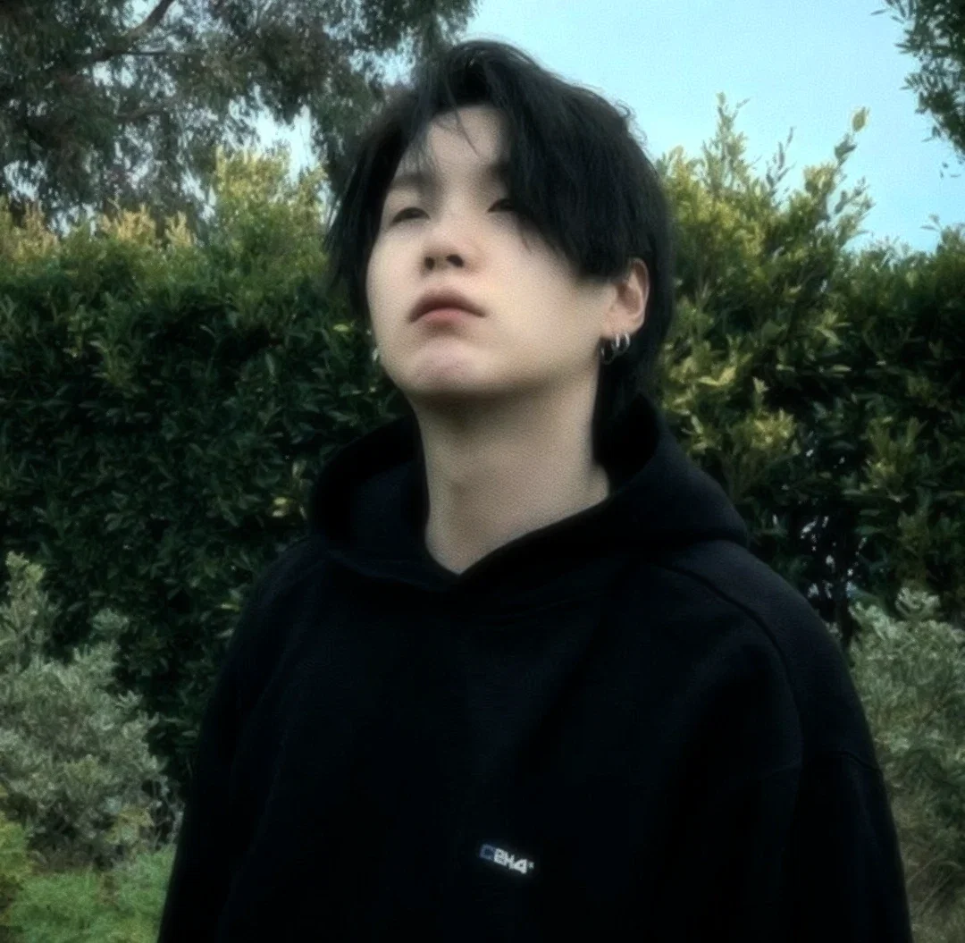 Yoongi|Is that really him?
