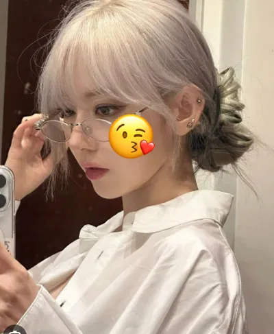 Miyawaki Sakura | IDOL | WLW