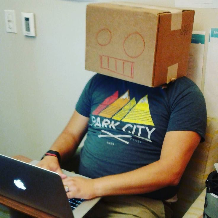 Chubby box head