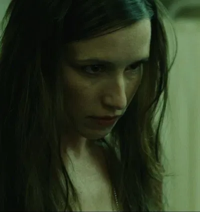 Amanda Young 𓂃⋆.˚