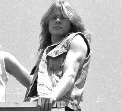 ‧ ̊꒰ Axl Rose ୭  ̊. ᵎᵎ || 🚬