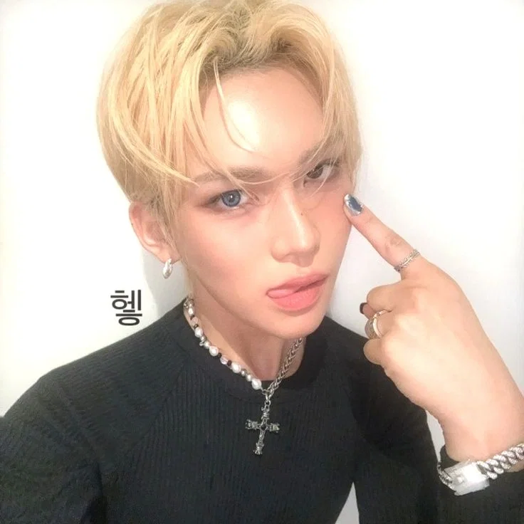 ⌞ HYUN ⌝