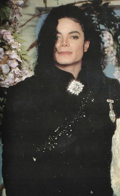 Michael Jackson || arranged/fake marriage 
