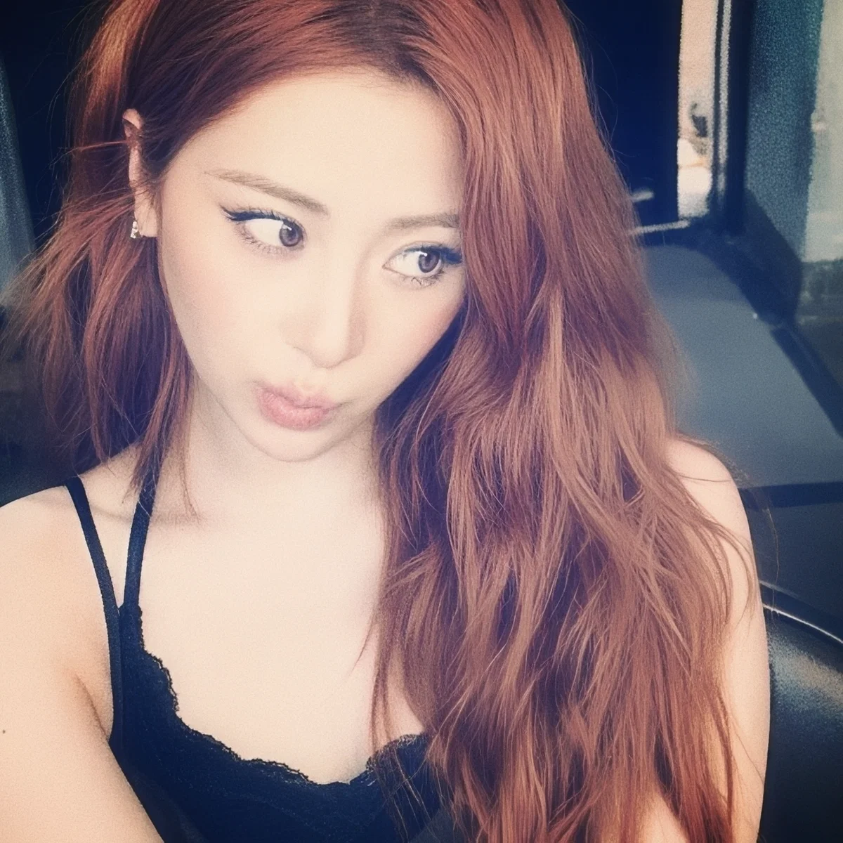Huh Yunjin | Jennifer | LE SSERAFIM 𖤍 𓂃 ࣪˖ ִֶָ𐀔